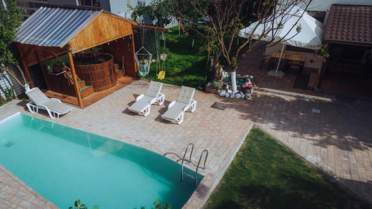 Casuta De Sub Deal - Ciubar Si Piscina Villa Măgura Exterior foto